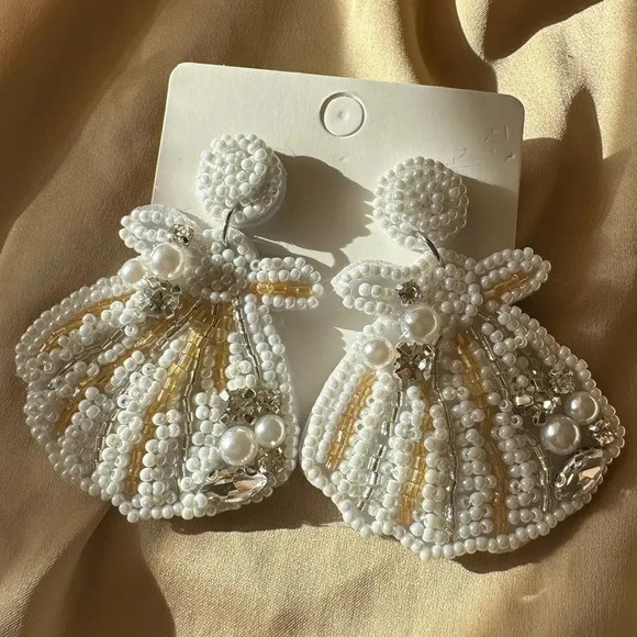 Anthropologie Beach Seashell Pearl Beaded Earrings Brand New - Picture 1 of 7